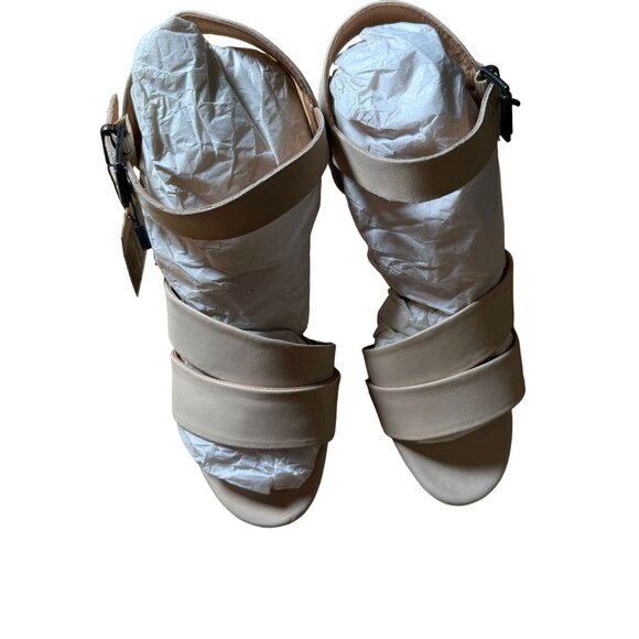 Crevo Bone Leather Sienna High Heel Stud Sandal Size 6.5 NWT - Picture 2 of 7